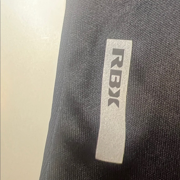 RBX Black Performance Workout Tank Top Size M Athletic Gym Training Activewear - Picture 7 of 11